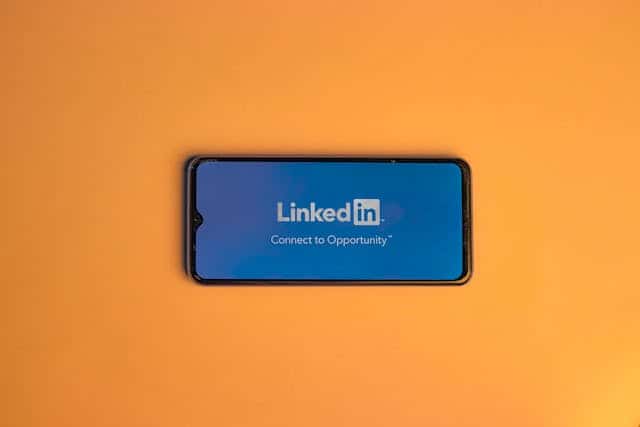 10 Industries where LinkedIn Profile Picture AI can be beneficial