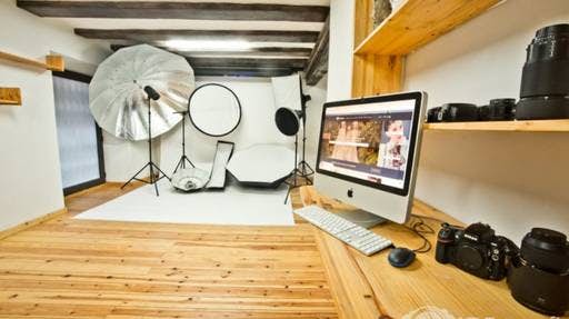 Photo of the Headshots Studio 'YR Fotografía'