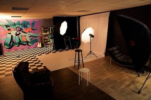 Photo of the Headshots Studio 'Studio Black White'